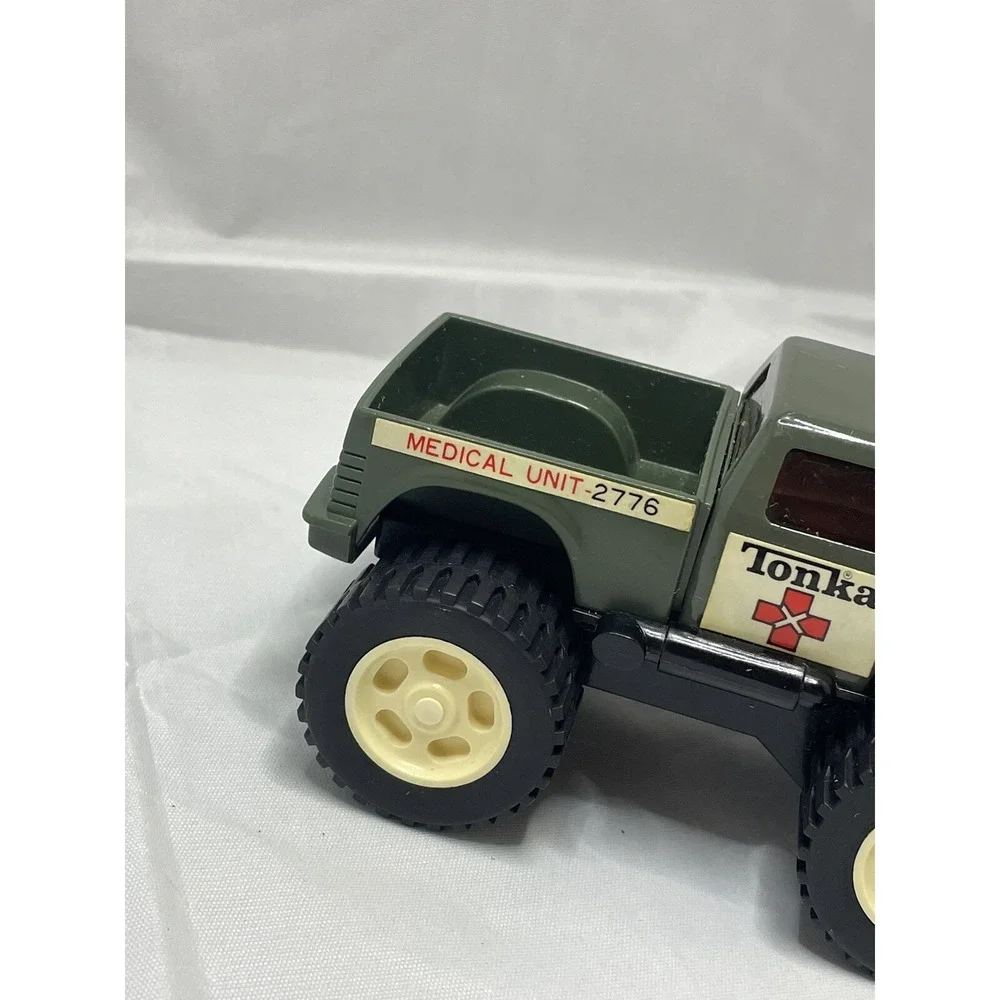 RARE‎ 1983 TONKA Medical Unit 2776 Power Wagon Clutch Popper Truck Toy Japan
